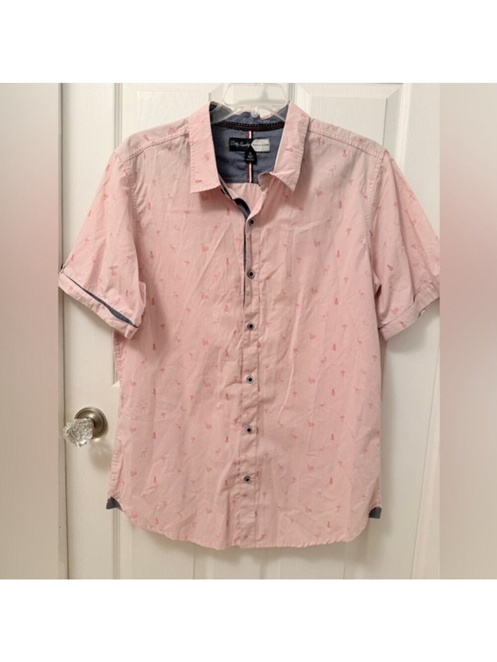 Dirty Laundry Light Pink Casual Button Down Shirt Sz XL Flamingo Beach CH